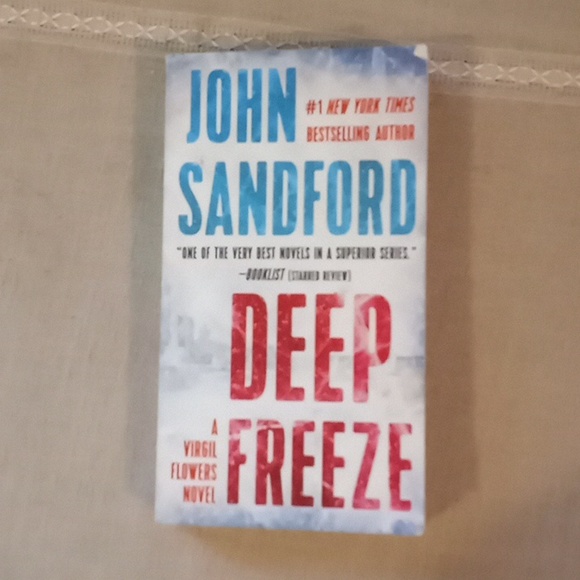 4 John Sandford paperbacks - Picture 2 of 6